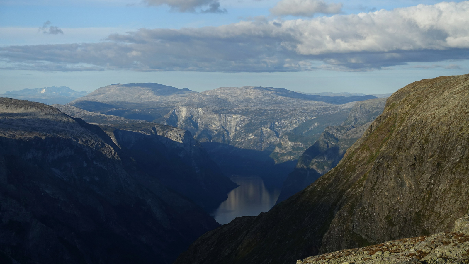 Klicke auf die Grafik für eine vergrößerte Ansicht  Name: 2025 Norge 0660.jpg Ansichten: 0 Größe: 486,7 KB ID: 3354230