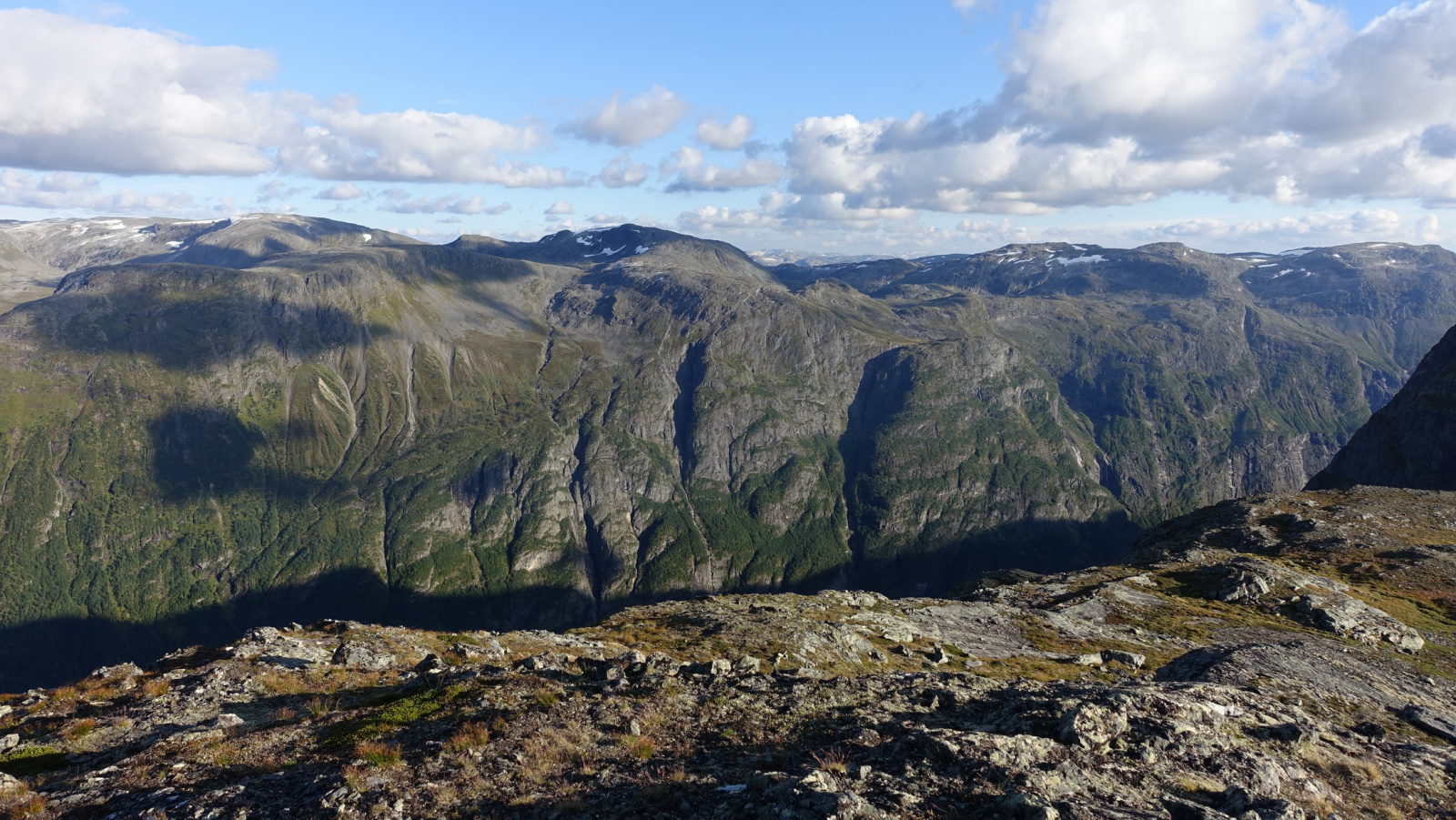 Klicke auf die Grafik für eine vergrößerte Ansicht  Name: 2025 Norge 0659.jpg Ansichten: 0 Größe: 779,2 KB ID: 3354233