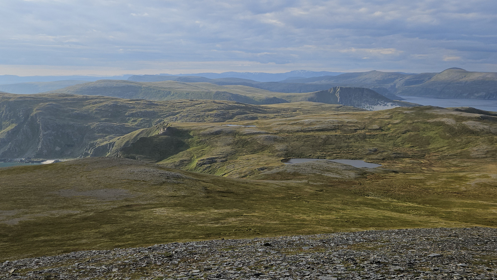 Klicke auf die Grafik für eine vergrößerte Ansicht

Name: 20250903_084005 hügeliges Plateau.jpg
Ansichten: 0
Größe: 691,4 KB
ID: 3354255