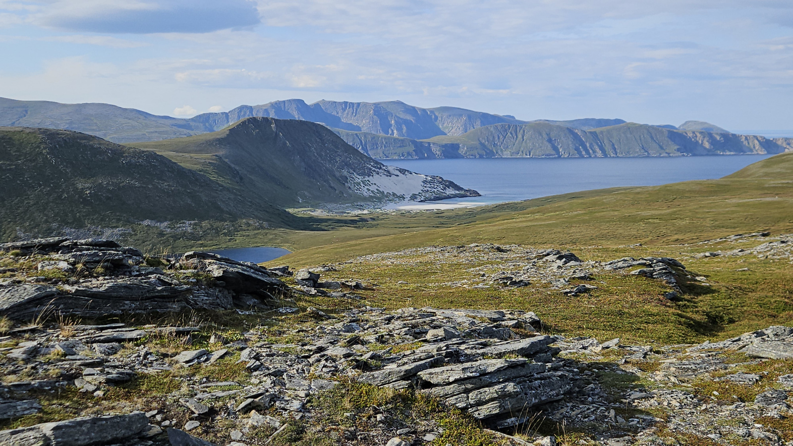 Klicke auf die Grafik für eine vergrößerte Ansicht

Name: 20250903_105344 Sandfjellet von Weitem.jpg
Ansichten: 0
Größe: 843,5 KB
ID: 3354258