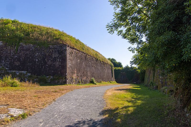 Klicke auf die Grafik für eine vergrößerte Ansicht  Name: 08 Unterwegs in der Zitadelle.jpg Ansichten: 0 Größe: 198,5 KB ID: 3354356