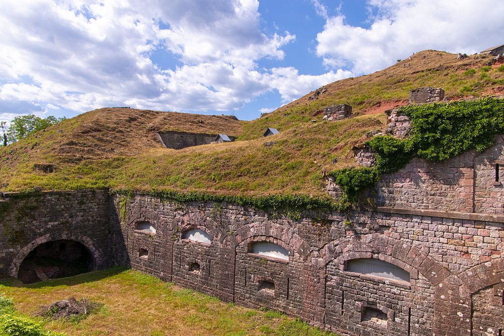 Klicke auf die Grafik für eine vergrößerte Ansicht  Name: 20 Das Fort de Giromandy auf dem Téte de Milieu.jpg Ansichten: 0 Größe: 338,8 KB ID: 3354368