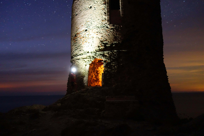 Klicke auf die Grafik für eine vergrößerte Ansicht  Name: Sternenklare Nacht auf dem Cap Corse.jpg Ansichten: 0 Größe: 427,2 KB ID: 3354417