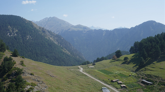 Klicke auf die Grafik für eine vergrößerte Ansicht

Name: Kaukasus0937.jpg
Ansichten: 23
Größe: 512,9 KB
ID: 3354561