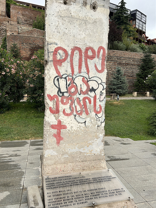 Klicke auf die Grafik für eine vergrößerte Ansicht

Name: Kaukasus0958.jpg
Ansichten: 23
Größe: 1,29 MB
ID: 3354565