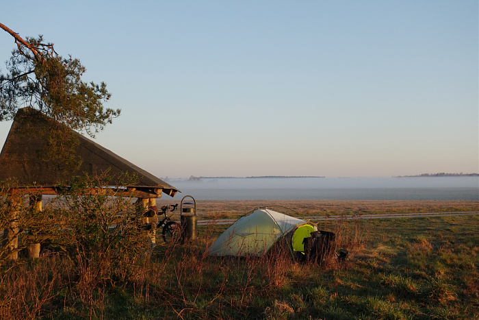 Klicke auf die Grafik für eine vergrößerte Ansicht  Name: vernebelter Sonnenaufgang am Havelradweg.jpg Ansichten: 0 Größe: 680,2 KB ID: 3354735