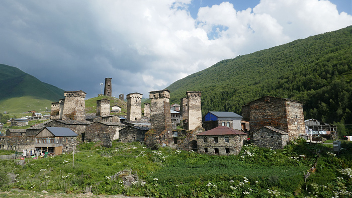 Klicke auf die Grafik für eine vergrößerte Ansicht

Name: Kaukasus1141.jpg
Ansichten: 162
Größe: 721,8 KB
ID: 3354934