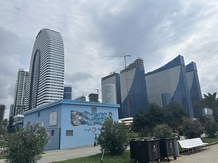 Klicke auf die Grafik für eine vergrößerte Ansicht

Name: Kaukasus1507.jpg
Ansichten: 131
Größe: 739,0 KB
ID: 3355115