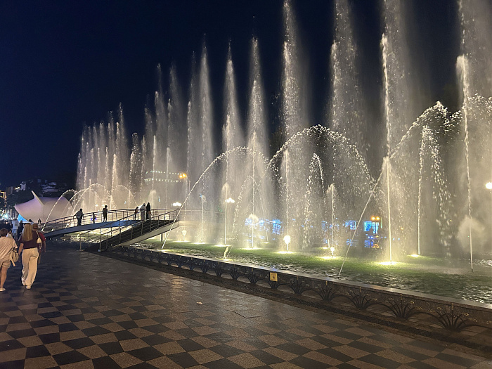 Klicke auf die Grafik für eine vergrößerte Ansicht

Name: Kaukasus1582.jpg
Ansichten: 129
Größe: 765,1 KB
ID: 3355121