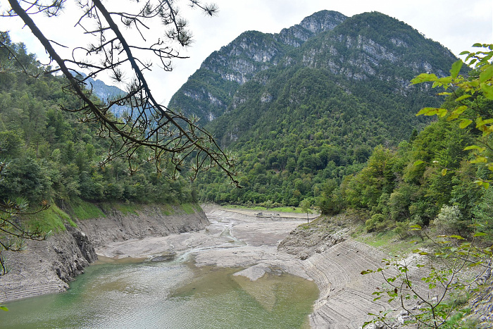 Klicke auf die Grafik für eine vergrößerte Ansicht

Name: DSC_0250.jpg
Ansichten: 204
Größe: 1,07 MB
ID: 3355182