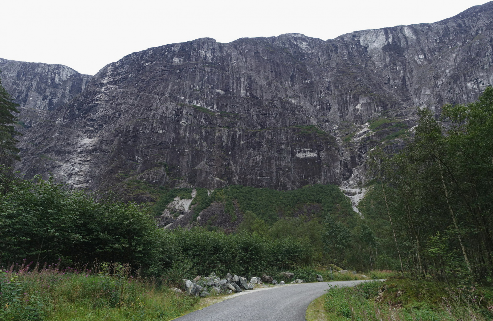 Klicke auf die Grafik für eine vergrößerte Ansicht

Name: 2025 Norge 0670.jpg
Ansichten: 108
Größe: 897,7 KB
ID: 3355393