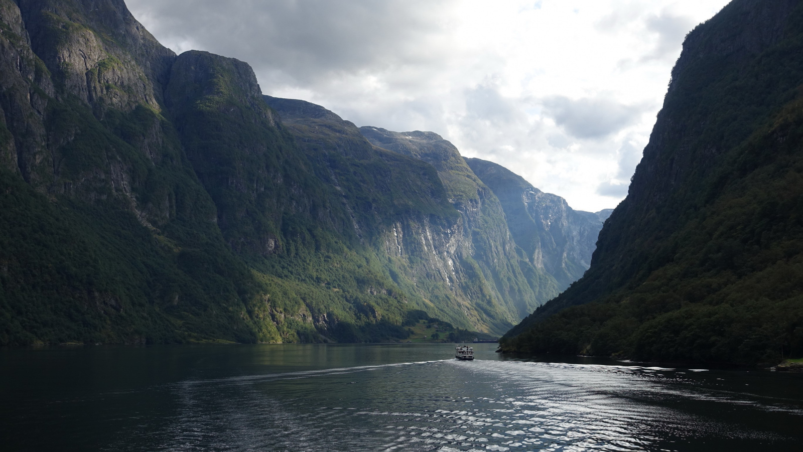 Klicke auf die Grafik für eine vergrößerte Ansicht  Name: 2025 Norge 0695.jpg Ansichten: 0 Größe: 494,9 KB ID: 3355417