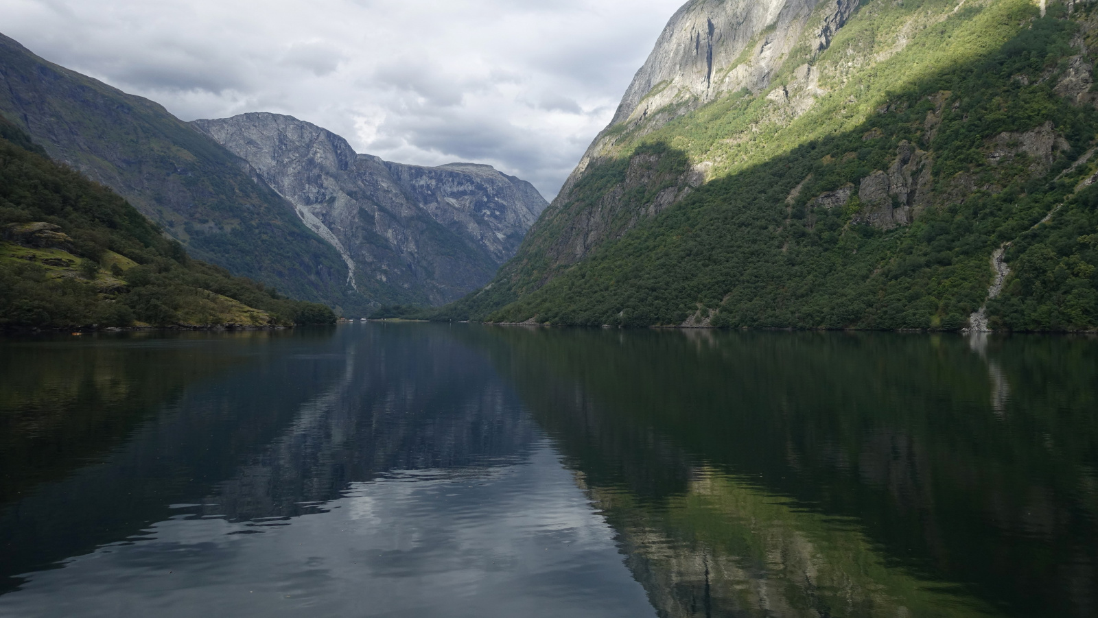 Klicke auf die Grafik für eine vergrößerte Ansicht  Name: 2025 Norge 0694.jpg Ansichten: 0 Größe: 488,8 KB ID: 3355418