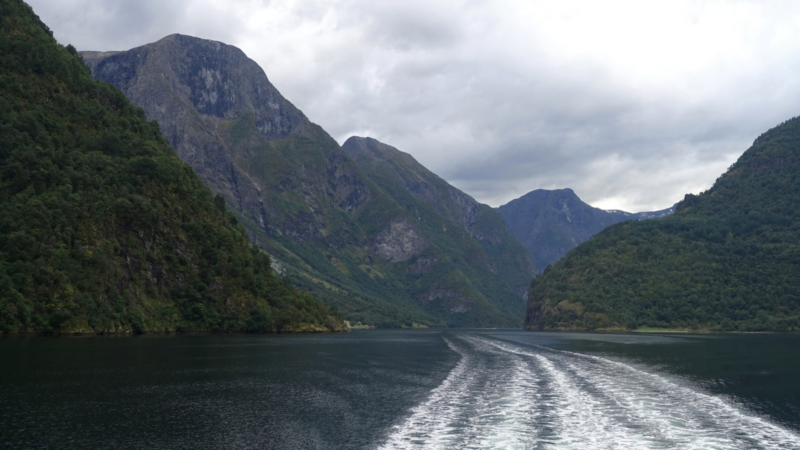 Klicke auf die Grafik für eine vergrößerte Ansicht  Name: 2025 Norge 0700.jpg Ansichten: 0 Größe: 534,6 KB ID: 3355423