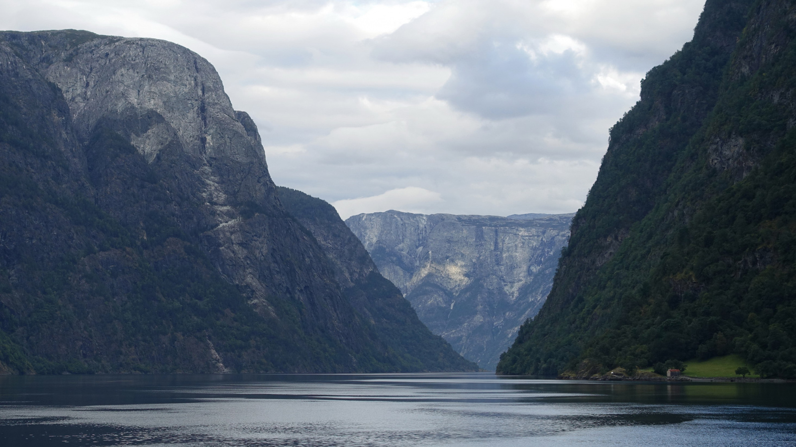 Klicke auf die Grafik für eine vergrößerte Ansicht  Name: 2025 Norge 0699.jpg Ansichten: 0 Größe: 489,0 KB ID: 3355425