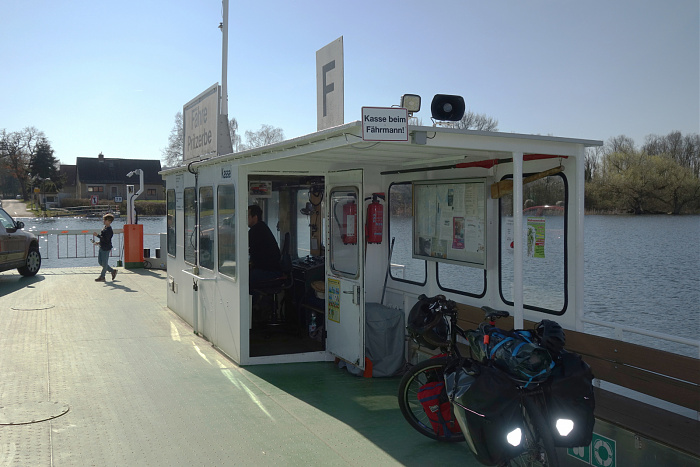 Klicke auf die Grafik für eine vergrößerte Ansicht  Name: Havelüberquerung am Spätnachmittag.jpg Ansichten: 0 Größe: 534,2 KB ID: 3355728