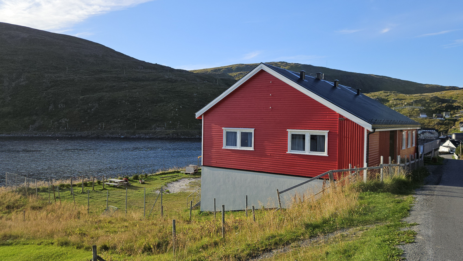 Klicke auf die Grafik für eine vergrößerte Ansicht

Name: 20250904_164246 Schule von hinten.jpg
Ansichten: 15
Größe: 762,4 KB
ID: 3356008