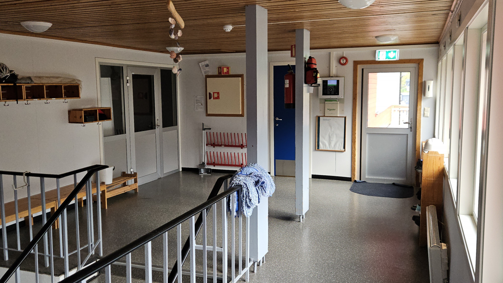 Klicke auf die Grafik für eine vergrößerte Ansicht

Name: 20250905_075528 Schule oben.jpg
Ansichten: 15
Größe: 677,3 KB
ID: 3356010