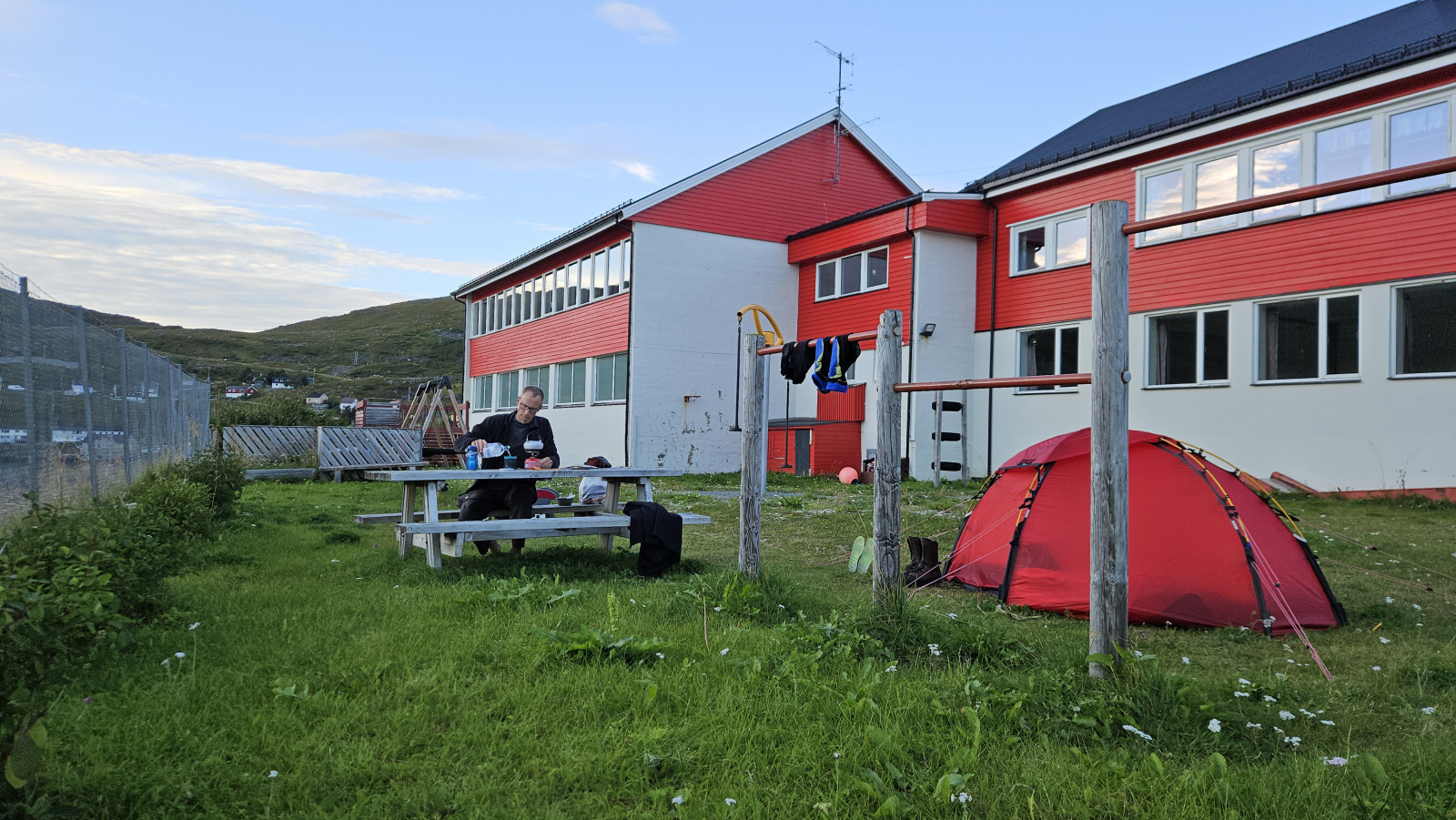 Klicke auf die Grafik für eine vergrößerte Ansicht

Name: 20250904_183914 ich auf Schulhof.jpg
Ansichten: 14
Größe: 726,9 KB
ID: 3356011