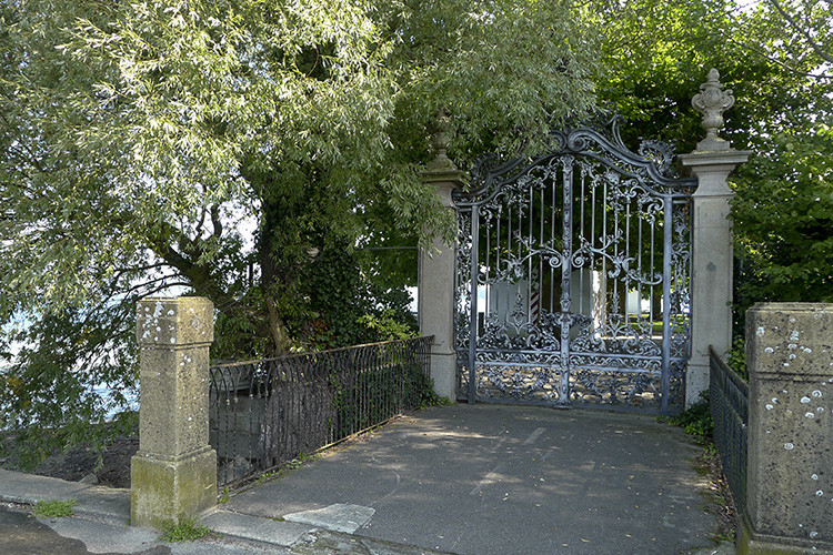 Klicke auf die Grafik für eine vergrößerte Ansicht

Name: WAI_47_Schweiz.jpg
Ansichten: 103
Größe: 271,4 KB
ID: 3356271