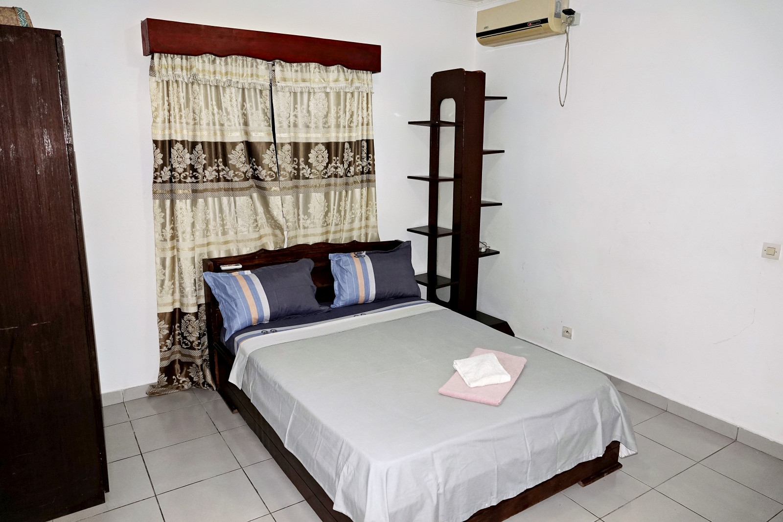 Klicke auf die Grafik für eine vergrößerte Ansicht

Name: _SNY0413R.jpg
Ansichten: 0
Größe: 375,4 KB
ID: 3356864