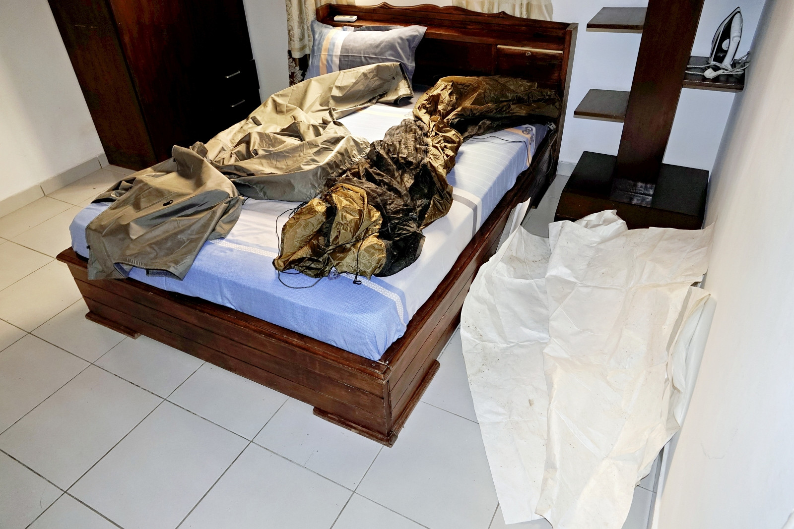 Klicke auf die Grafik für eine vergrößerte Ansicht

Name: _SNY0425R.jpg
Ansichten: 0
Größe: 433,4 KB
ID: 3356868