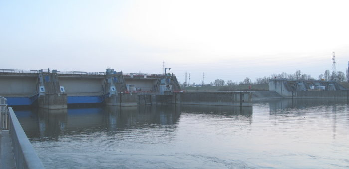 Klicke auf die Grafik für eine vergrößerte Ansicht

Name: IMG_09712.jpg
Ansichten: 110
Größe: 39,5 KB
ID: 3357145