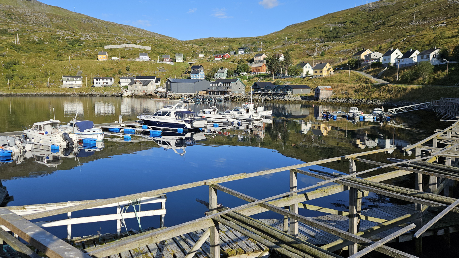 Klicke auf die Grafik für eine vergrößerte Ansicht

Name: 20250905_093156 Blick über die Boote.jpg
Ansichten: 61
Größe: 919,1 KB
ID: 3357403