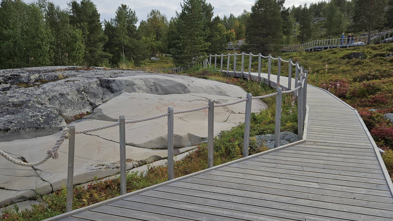 Klicke auf die Grafik für eine vergrößerte Ansicht

Name: 20250906_133958 Steg.jpg
Ansichten: 59
Größe: 872,9 KB
ID: 3357418