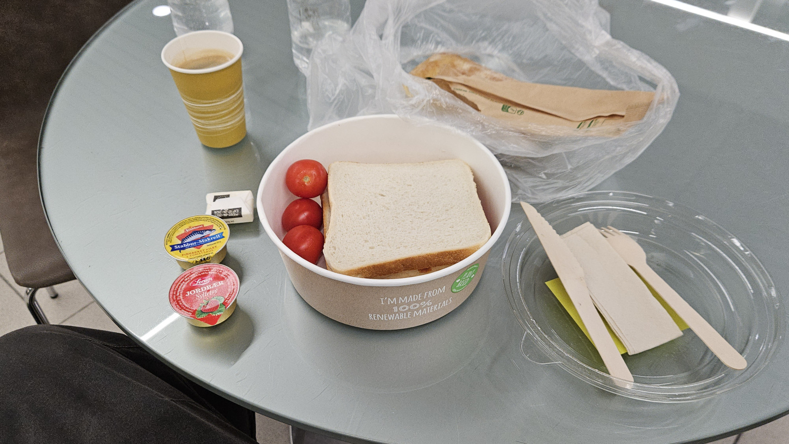 Klicke auf die Grafik für eine vergrößerte Ansicht

Name: 20250907_063424 liebloses Frühstück.jpg
Ansichten: 59
Größe: 611,8 KB
ID: 3357422