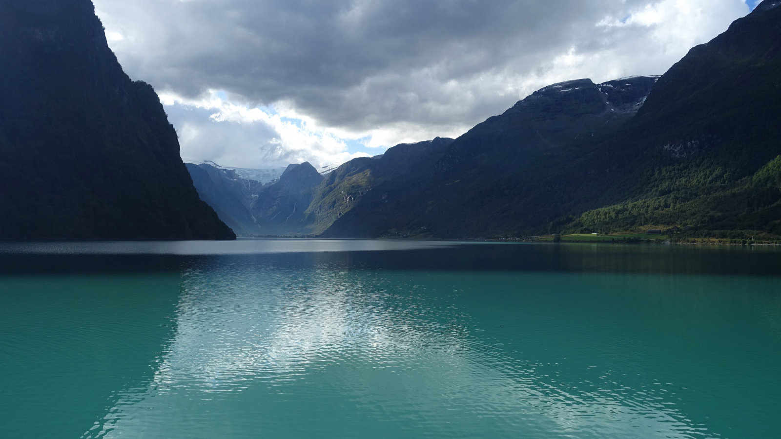 Klicke auf die Grafik für eine vergrößerte Ansicht

Name: 2025 Norge 0717.jpg
Ansichten: 8
Größe: 393,5 KB
ID: 3358144