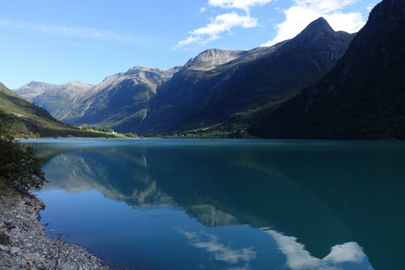 Klicke auf die Grafik für eine vergrößerte Ansicht

Name: 2025 Norge 0722.jpg
Ansichten: 8
Größe: 510,1 KB
ID: 3358148