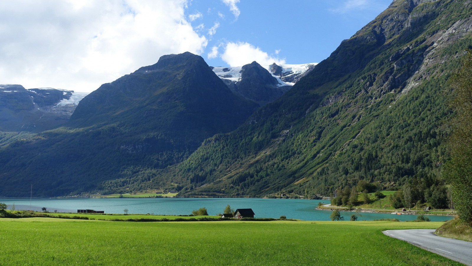 Klicke auf die Grafik für eine vergrößerte Ansicht

Name: 2025 Norge 0725.jpg
Ansichten: 8
Größe: 663,0 KB
ID: 3358150