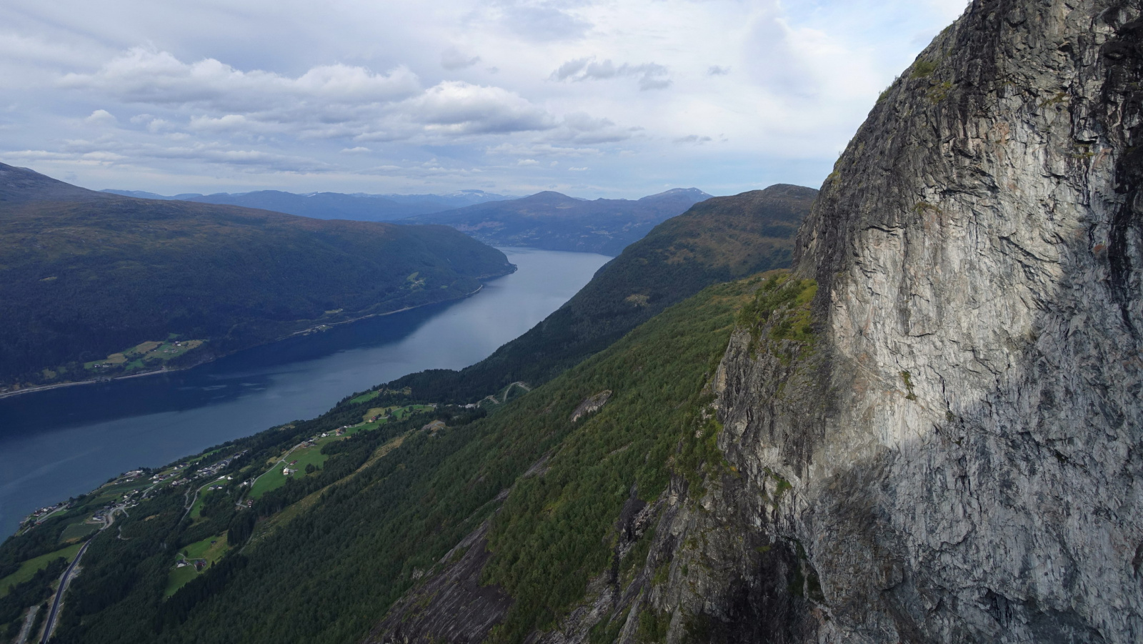 Klicke auf die Grafik für eine vergrößerte Ansicht  Name: 2025 Norge 0762.jpg Ansichten: 4 Größe: 608,6 KB ID: 3358195