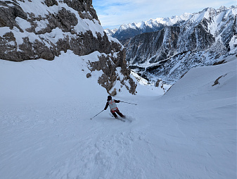 Klicke auf die Grafik für eine vergrößerte Ansicht

Name: PXL_20250125_104818392.jpg
Ansichten: 205
Größe: 737,4 KB
ID: 3358545