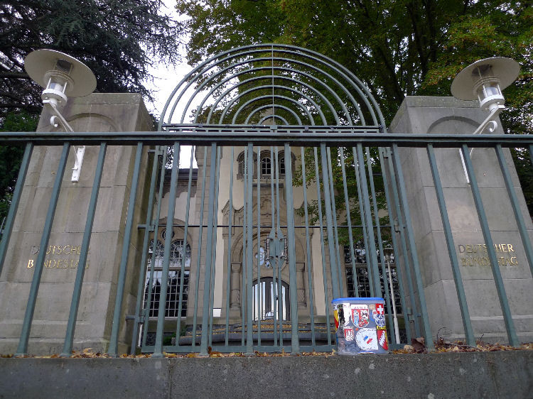 Klicke auf die Grafik für eine vergrößerte Ansicht

Name: aP1090495.jpg
Ansichten: 45
Größe: 191,3 KB
ID: 3359885