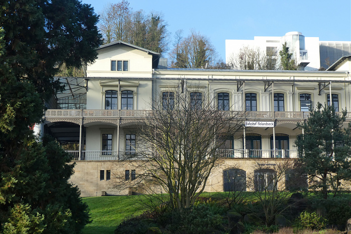 Klicke auf die Grafik für eine vergrößerte Ansicht

Name: 2.jpg
Ansichten: 137
Größe: 869,1 KB
ID: 3360049