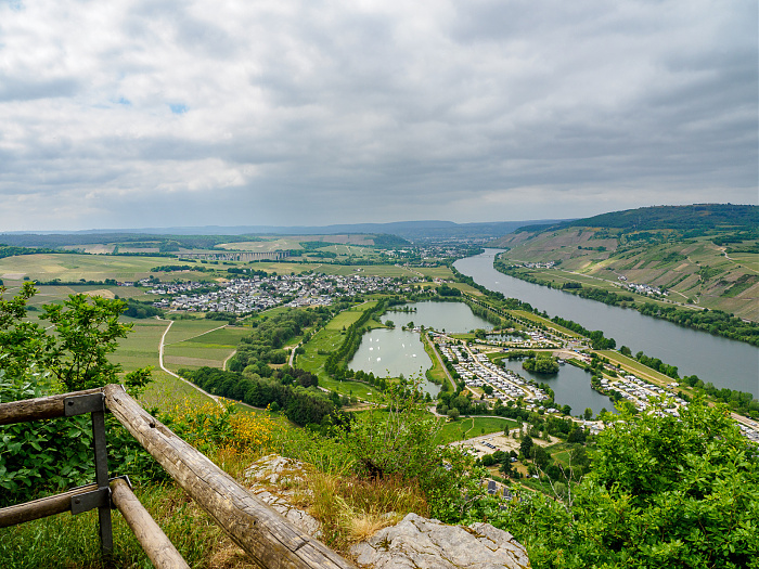 Klicke auf die Grafik für eine vergrößerte Ansicht

Name: Bild 41.jpg
Ansichten: 111
Größe: 808,3 KB
ID: 3361775