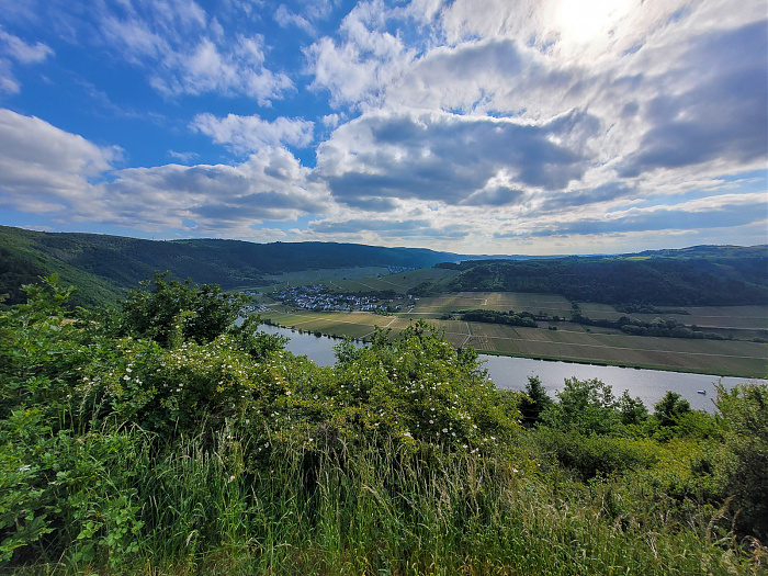 Klicke auf die Grafik für eine vergrößerte Ansicht

Name: Bild 54.jpg
Ansichten: 106
Größe: 758,2 KB
ID: 3361788