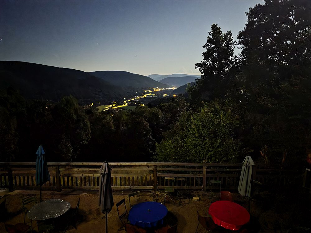 Klicke auf die Grafik für eine vergrößerte Ansicht  Name: 01 Nachthimmel über dem Moseltal.jpg Ansichten: 0 Größe: 162,7 KB ID: 3361968