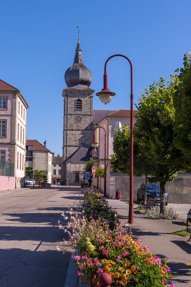 Klicke auf die Grafik für eine vergrößerte Ansicht  Name: 11 Schönes Remiremont.jpg Ansichten: 0 Größe: 356,1 KB ID: 3361976