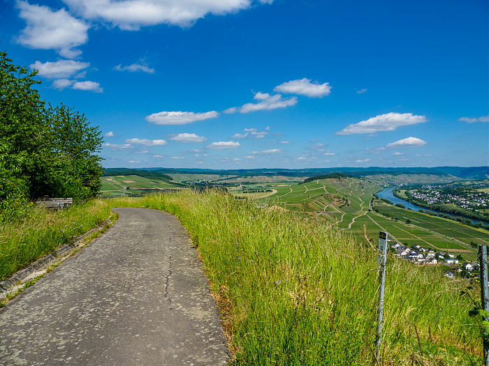 Klicke auf die Grafik für eine vergrößerte Ansicht

Name: Bild -12.jpg
Ansichten: 77
Größe: 908,7 KB
ID: 3362029