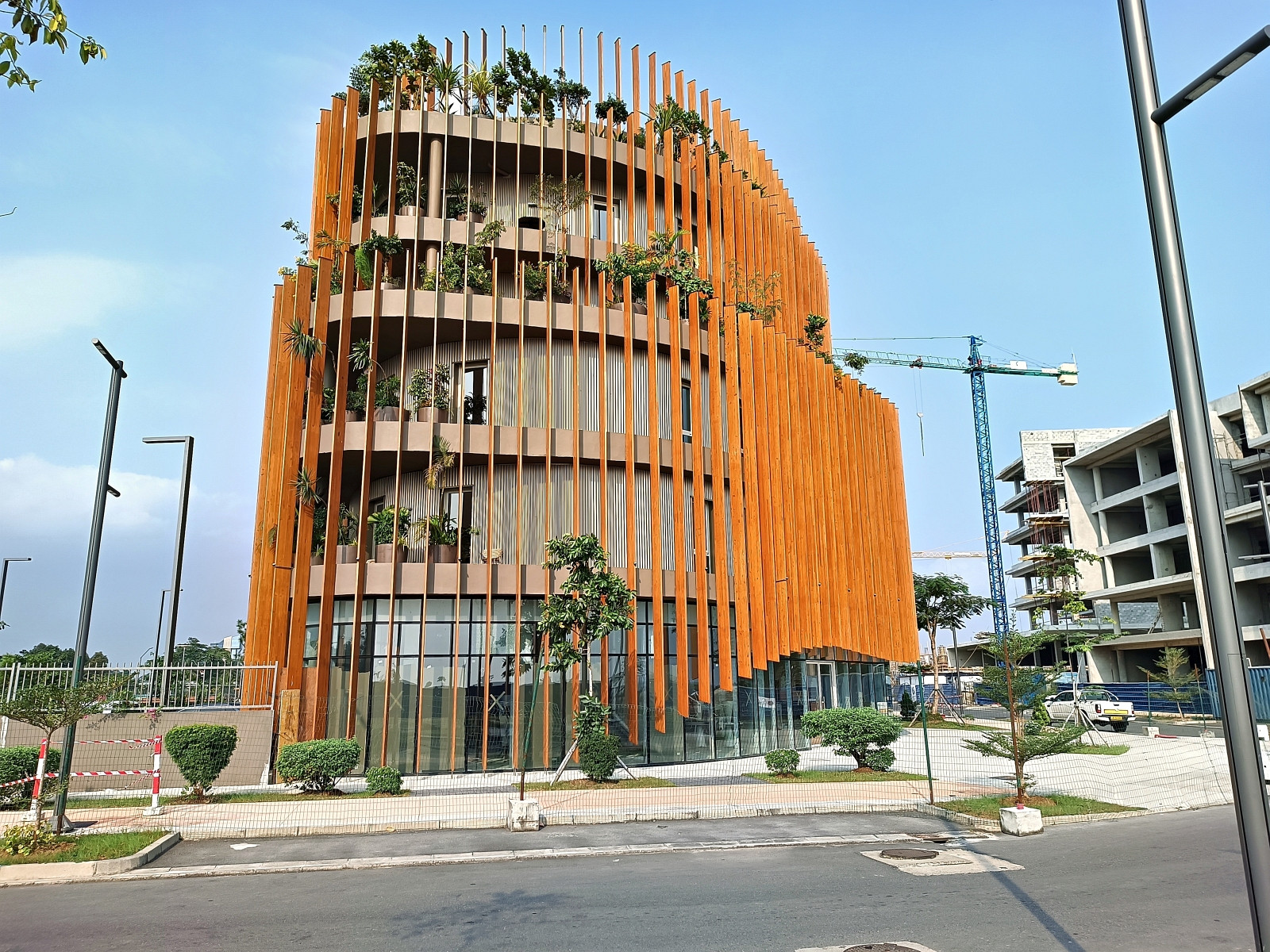 Klicke auf die Grafik für eine vergrößerte Ansicht

Name: IMG_20240630_160621_103R.jpg
Ansichten: 55
Größe: 768,9 KB
ID: 3362354