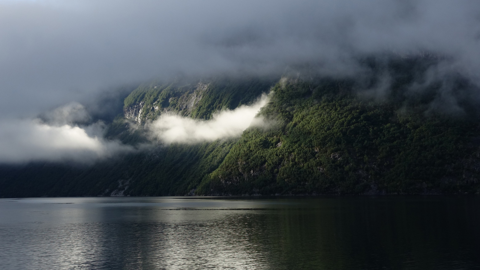 Klicke auf die Grafik für eine vergrößerte Ansicht  Name: 2025 Norge 0799.jpg Ansichten: 0 Größe: 386,1 KB ID: 3362544