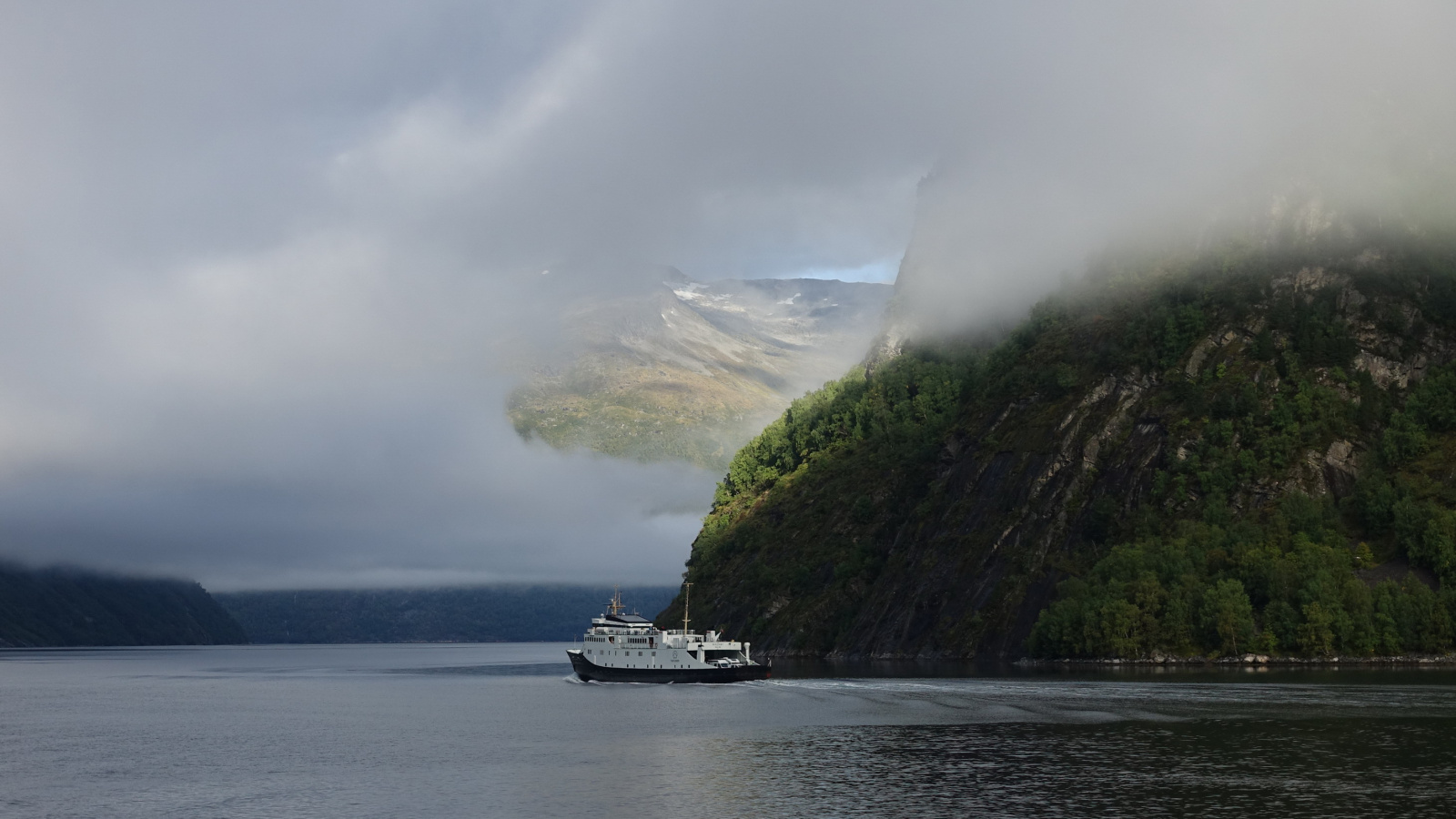 Klicke auf die Grafik für eine vergrößerte Ansicht  Name: 2025 Norge 0804.jpg Ansichten: 0 Größe: 363,0 KB ID: 3362546