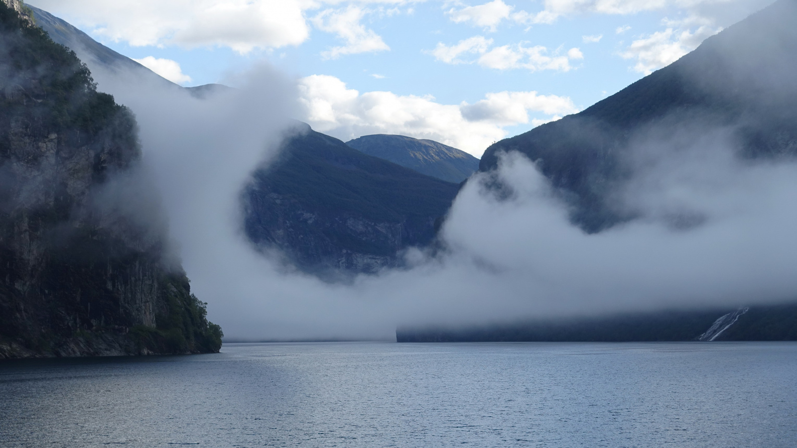 Klicke auf die Grafik für eine vergrößerte Ansicht  Name: 2025 Norge 0811.jpg Ansichten: 0 Größe: 398,1 KB ID: 3362551