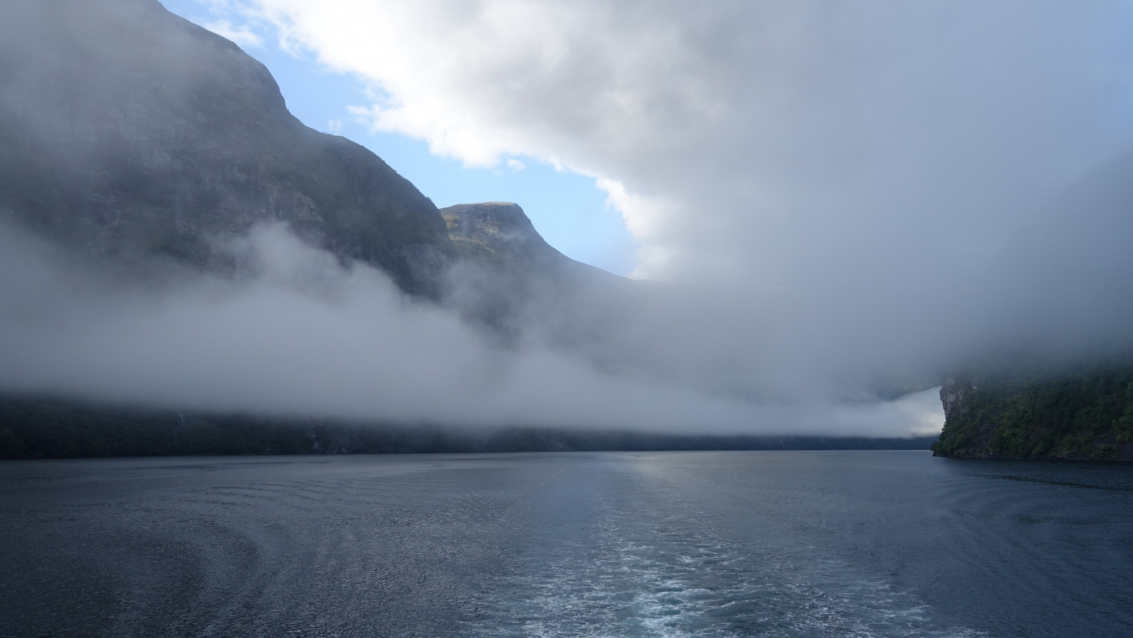 Klicke auf die Grafik für eine vergrößerte Ansicht  Name: 2025 Norge 0814.jpg Ansichten: 0 Größe: 327,2 KB ID: 3362555