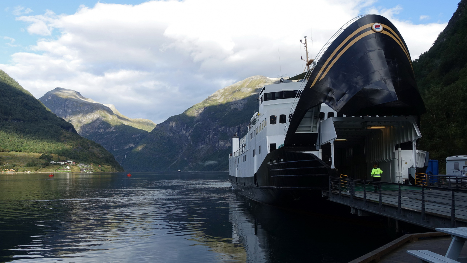 Klicke auf die Grafik für eine vergrößerte Ansicht  Name: 2025 Norge 0824.jpg Ansichten: 0 Größe: 486,5 KB ID: 3362563