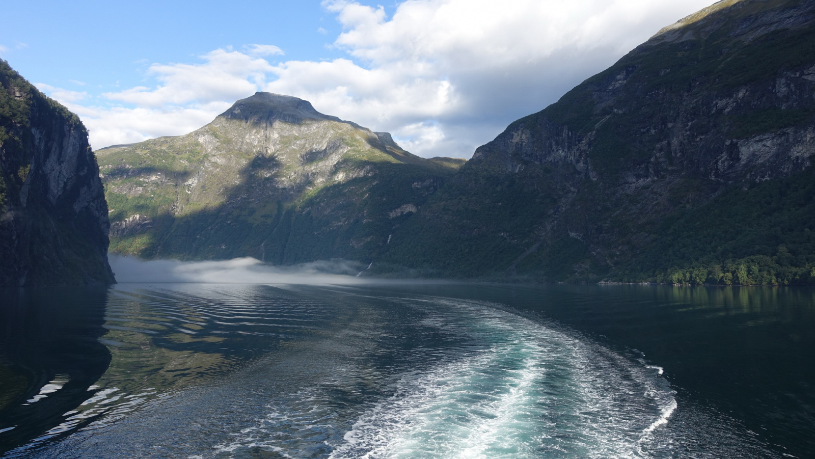 Klicke auf die Grafik für eine vergrößerte Ansicht  Name: 2025 Norge 0821.jpg Ansichten: 0 Größe: 554,0 KB ID: 3362564