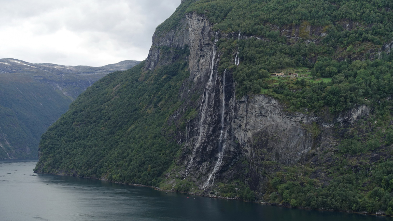 Klicke auf die Grafik für eine vergrößerte Ansicht  Name: 2025 Norge 0830.jpg Ansichten: 0 Größe: 622,5 KB ID: 3362567